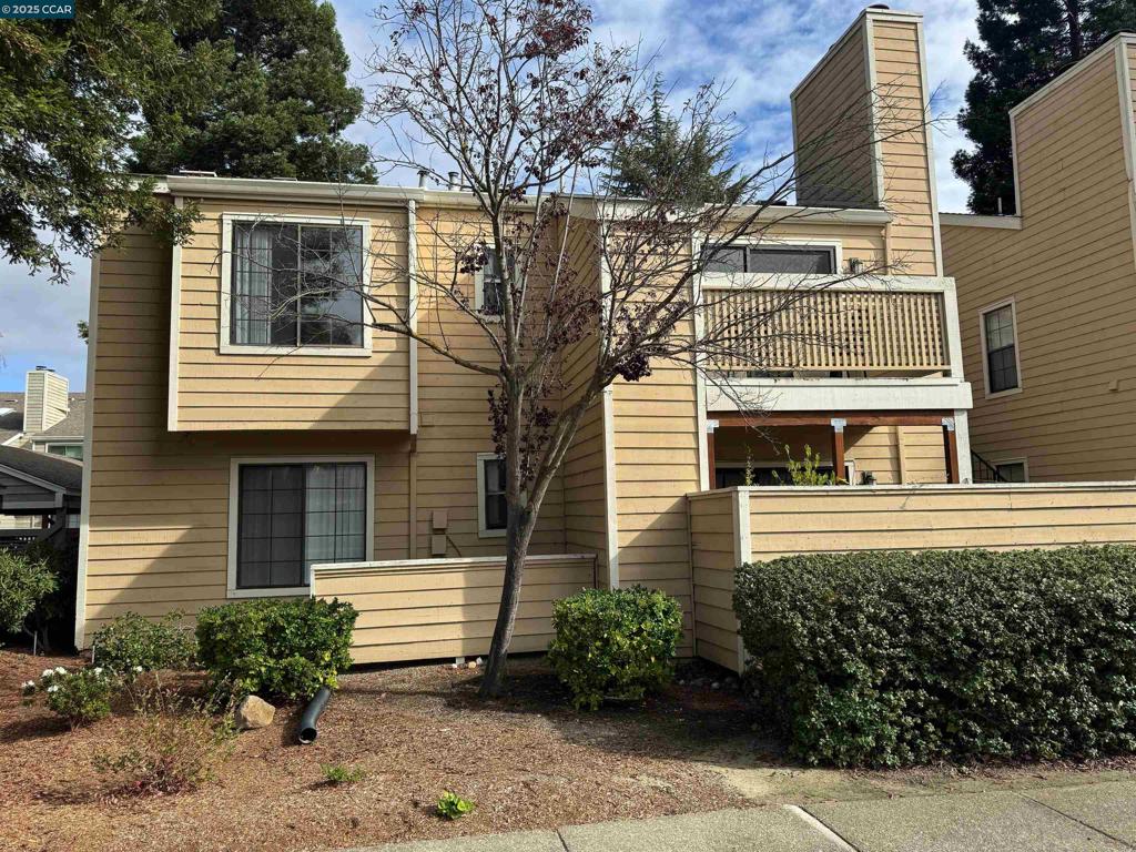 CRESTVIEW - Residential