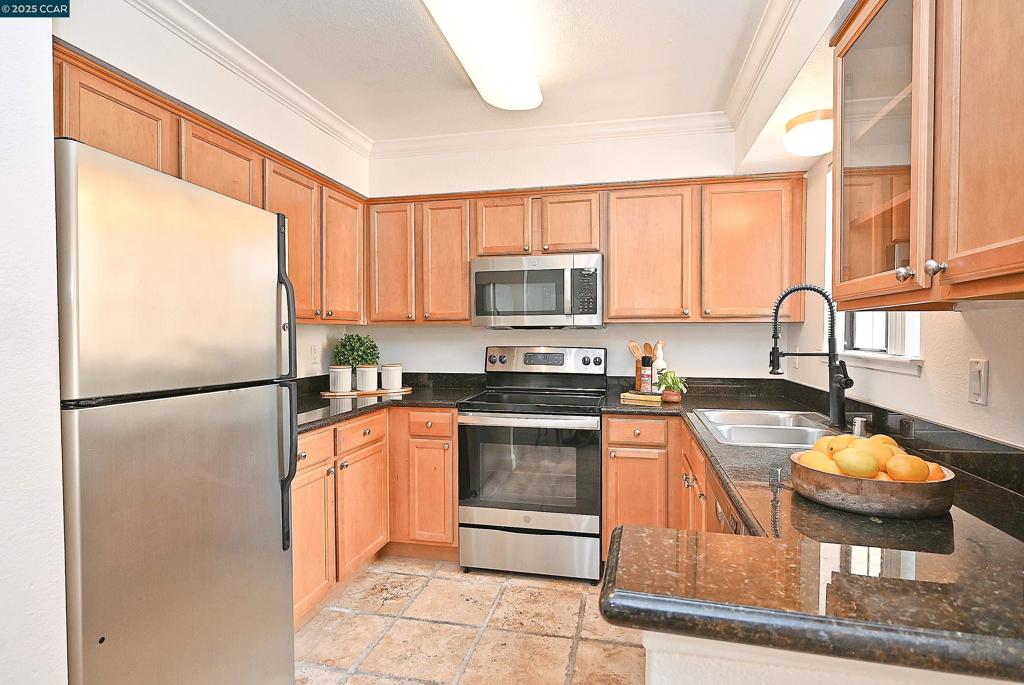 CRESTVIEW - Residential