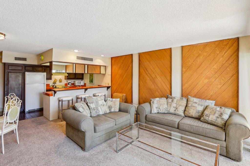 Smoketree Racquet Cl - Residential