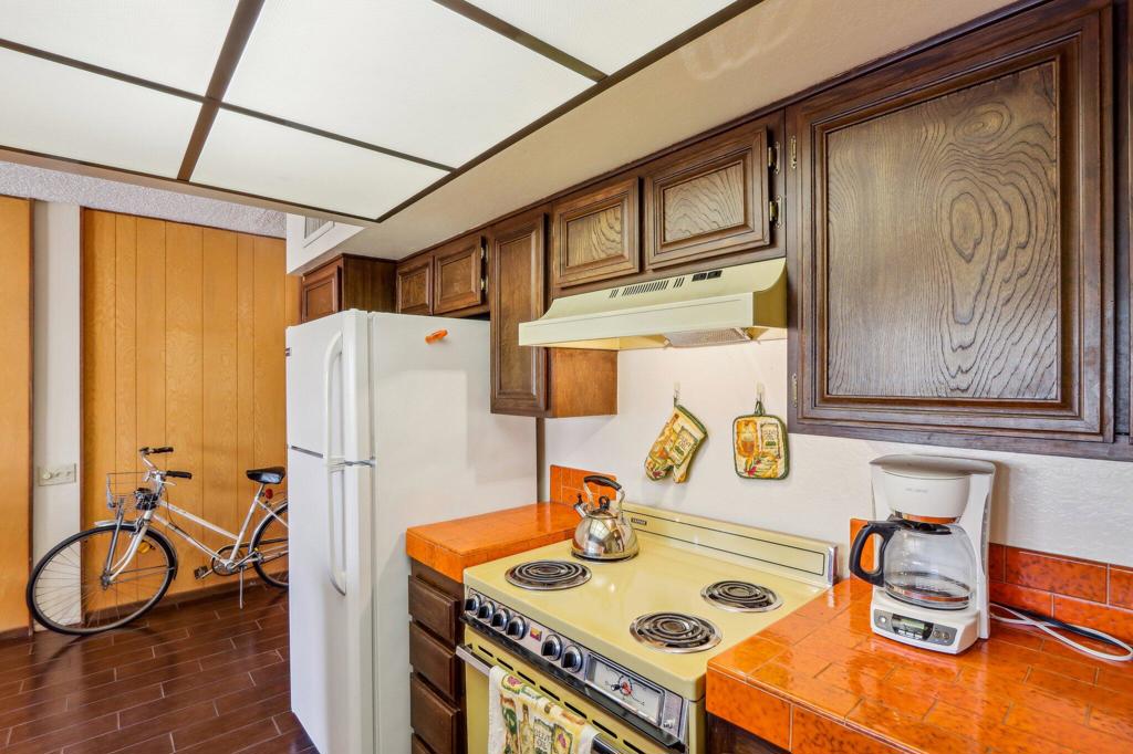 Smoketree Racquet Cl - Residential