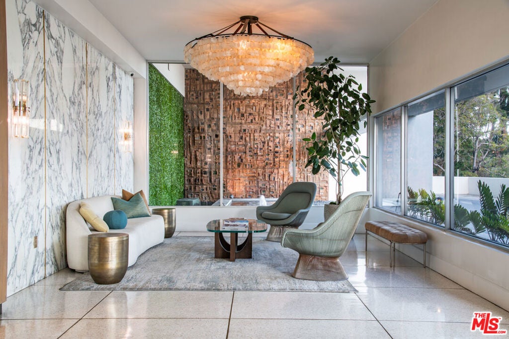 Photo of 8787 Shoreham Drive #604, West Hollywood, CA 90069 (MLS # 26846081)