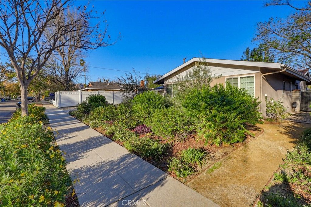 Photo of 8008 Lena, West Hills, CA 91304 (MLS # SR26011143)