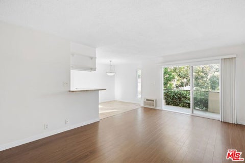Photo of 739 N Croft Avenue #207, Los Angeles, CA 90069 (MLS # 26992667)