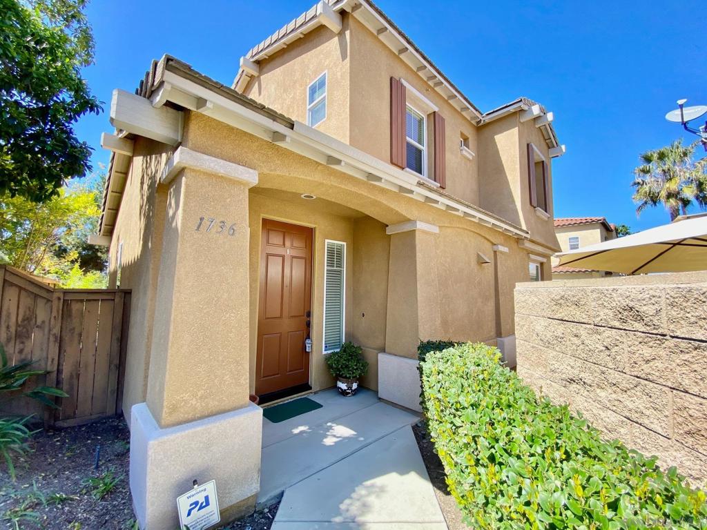 Amazing 2 story home in terracota community!!! Rarely on the market in Otay Ranch!!! This 3 bedrooms, 2.5 Baths, 2 car garage has it all... kitchen with top of the line stainless steel appliances, and half bath downstairs. Low maintenance backyard and much more... Sewer: Sewer Connected Topography: LL