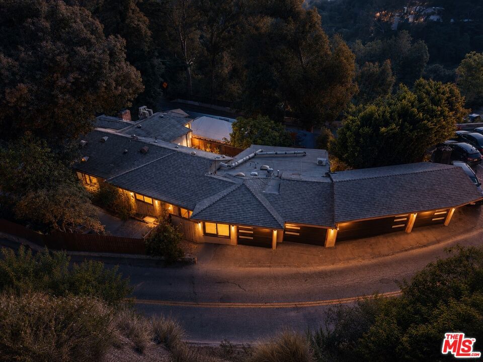 2451 Nichols Canyon Road