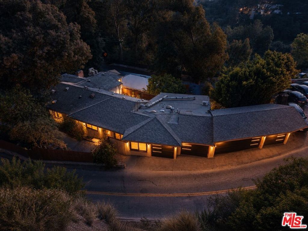 Photo of 2451 Nichols Canyon Road, Los Angeles, CA 90046 (MLS # 26848117)