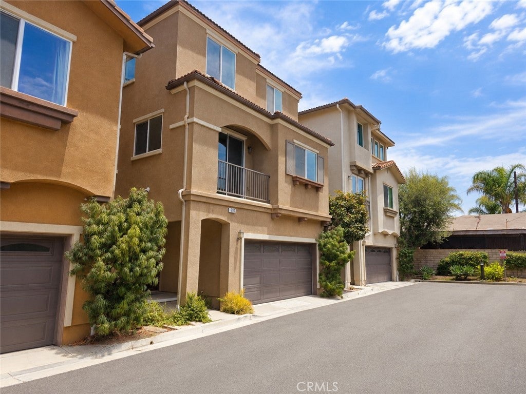 1507 Mission LN