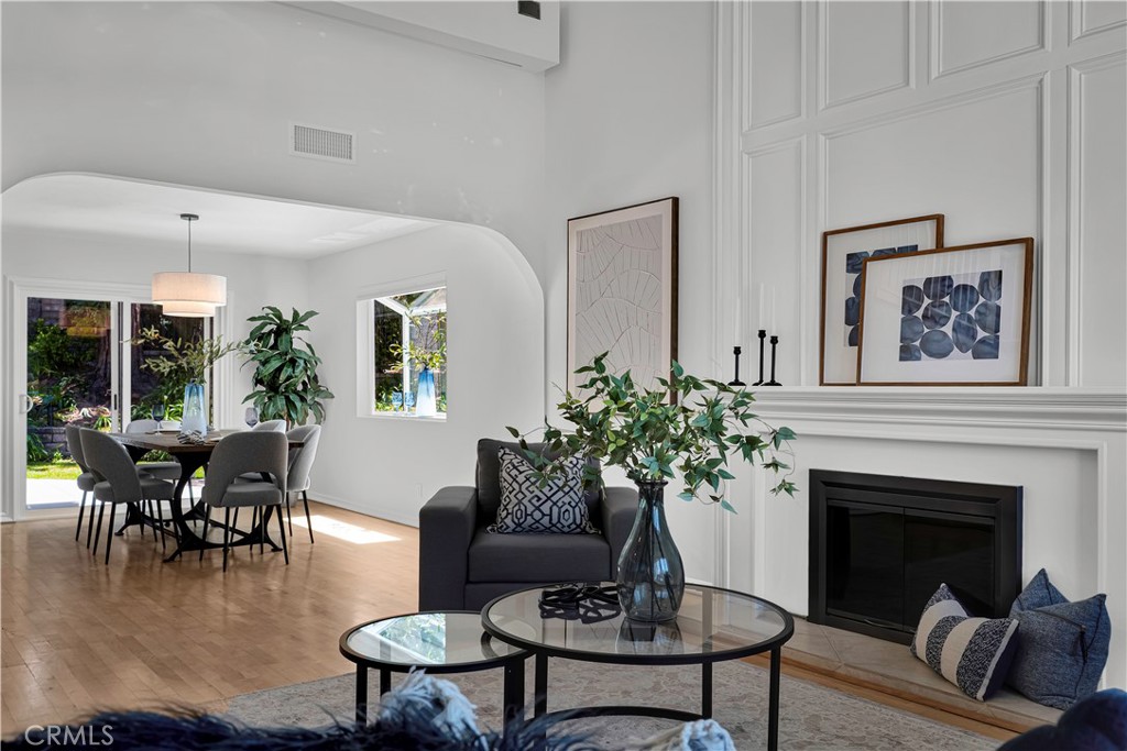 6 N Peregrine Circle