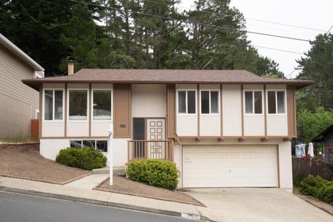 Photo of 1287 Lerida Way, Pacifica, CA 94044 (MLS # ML82047124)