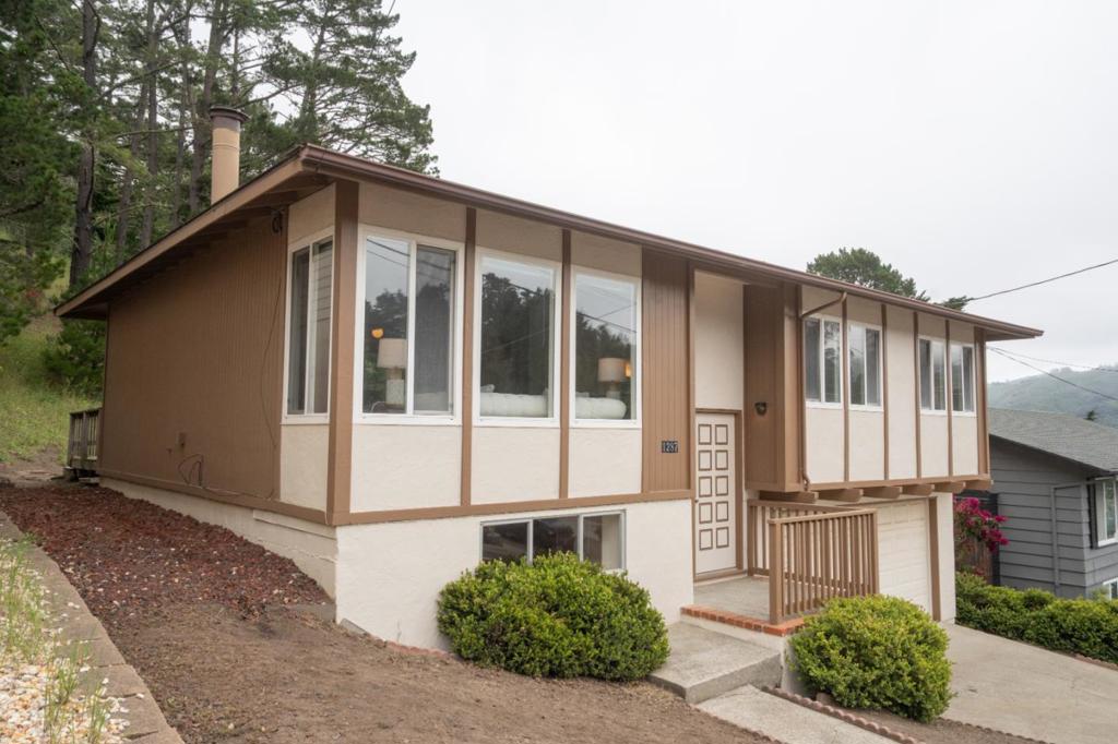 1287 Lerida Way
