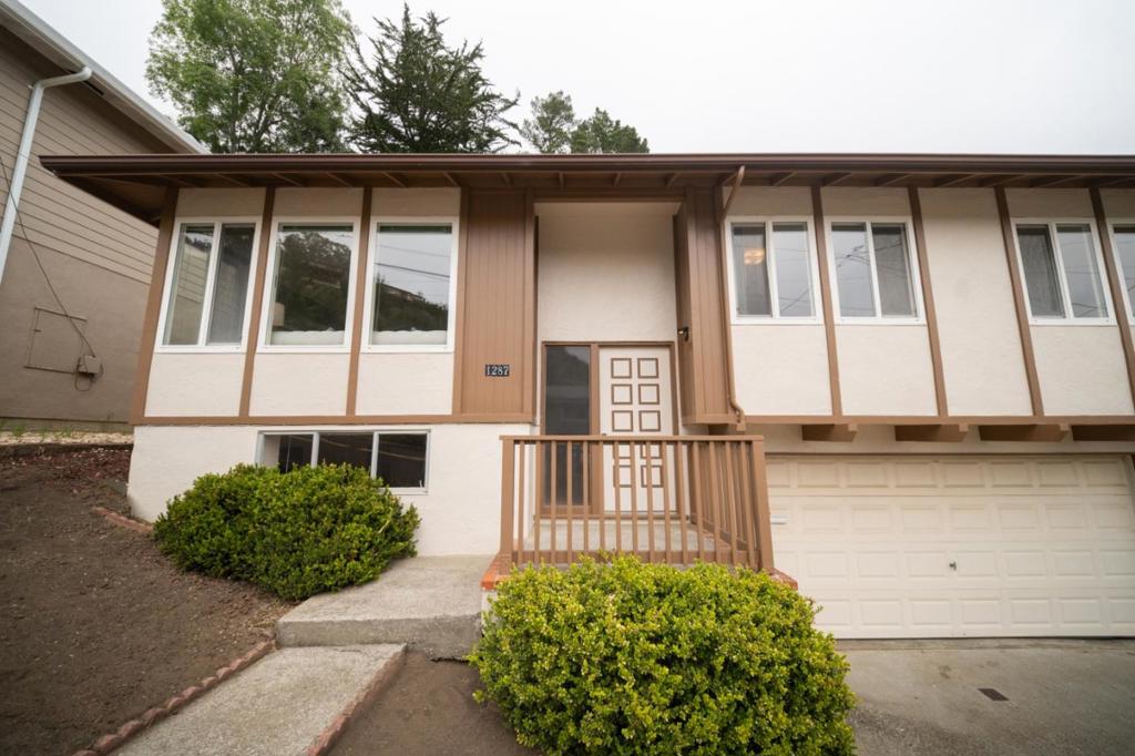 1287 Lerida Way