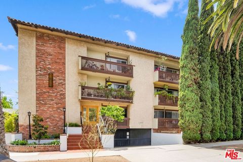 Photo of 1114 12th Street #205, Santa Monica, CA 90403 (MLS # 26814031)