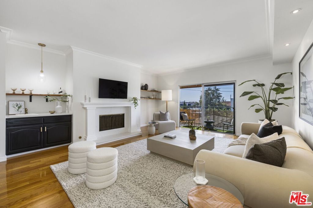 Photo of 1441 Federal Avenue #301, Los Angeles, CA 90025 (MLS # 25600573)