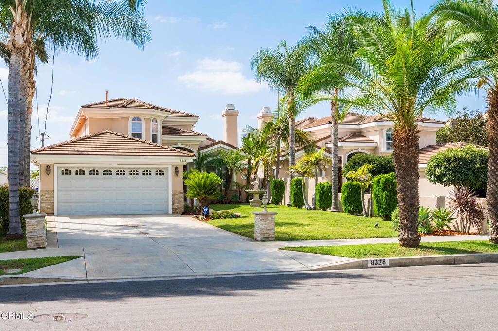 8328 E Hermosa Drive