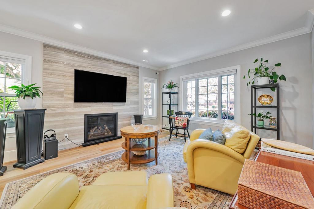 1001 MICHIGAN Avenue