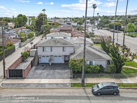Photo of 2802 S Barrington Avenue, Los Angeles, CA 90064 (MLS # 224001575)