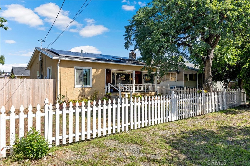 24 Grand Avenue
