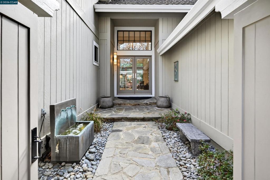 1219 1219 Whispering Oaks Dr