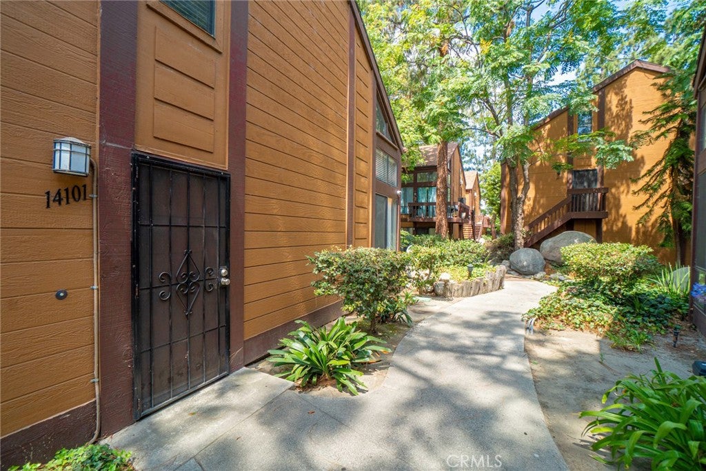 14101 Bayside