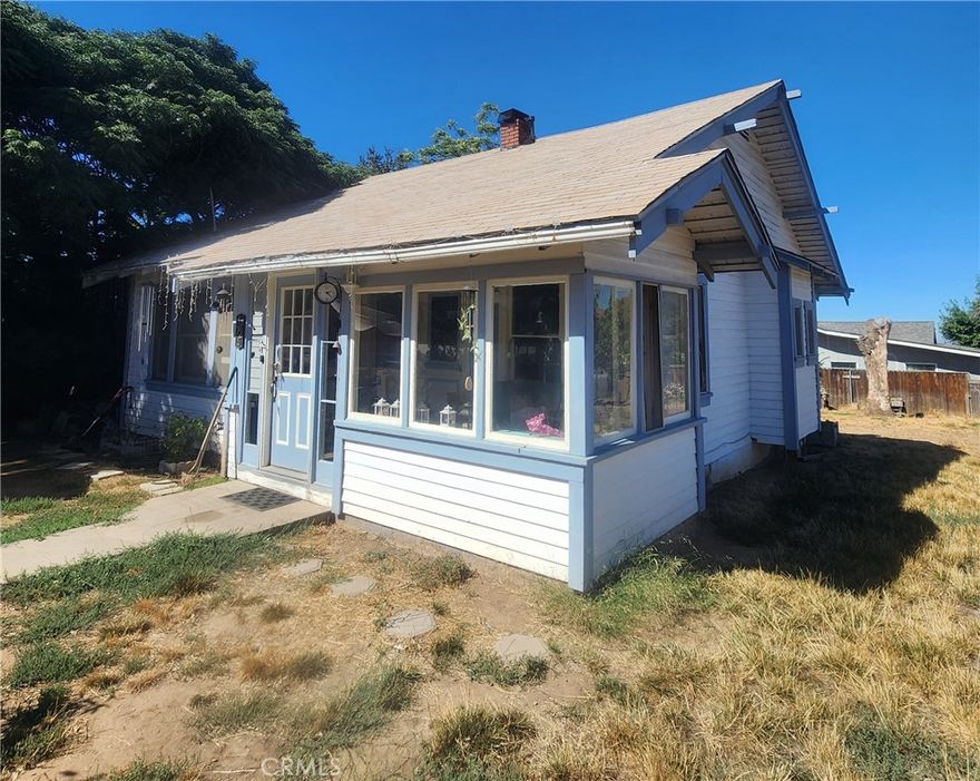Charming Fixer upper opportunity in upper Yucaipa near Uptown! This is a 3 bedroom 1 bath built in 1914 in almost original condition. The home has lots of character. Large open level corner lot offers plenty of room on the property for additions, garages, parking or ADU's. Laundry in cellar. Several fruit trees. The property is in need of many major repairs. No FHA or Conventional offers considered. Cash or hard money offers only.
Yucaipa Uptown enjoys four street fair festivals every year centered around local breweries, eateries and The Yucaipa Performing Arts Center.