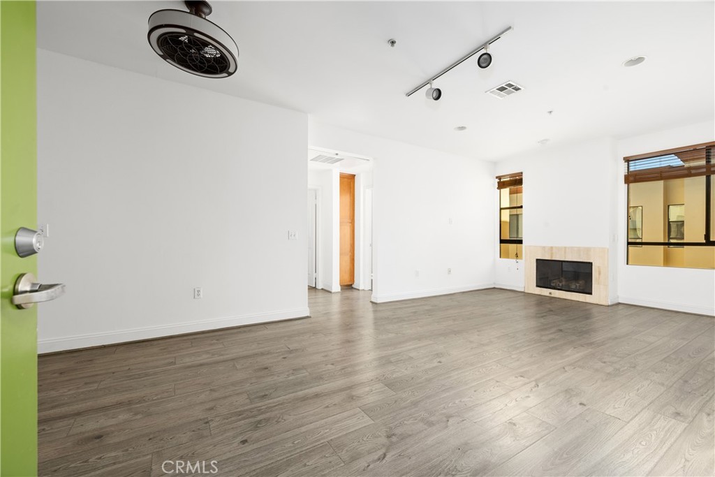 6938 Laurel Canyon Blvd 304