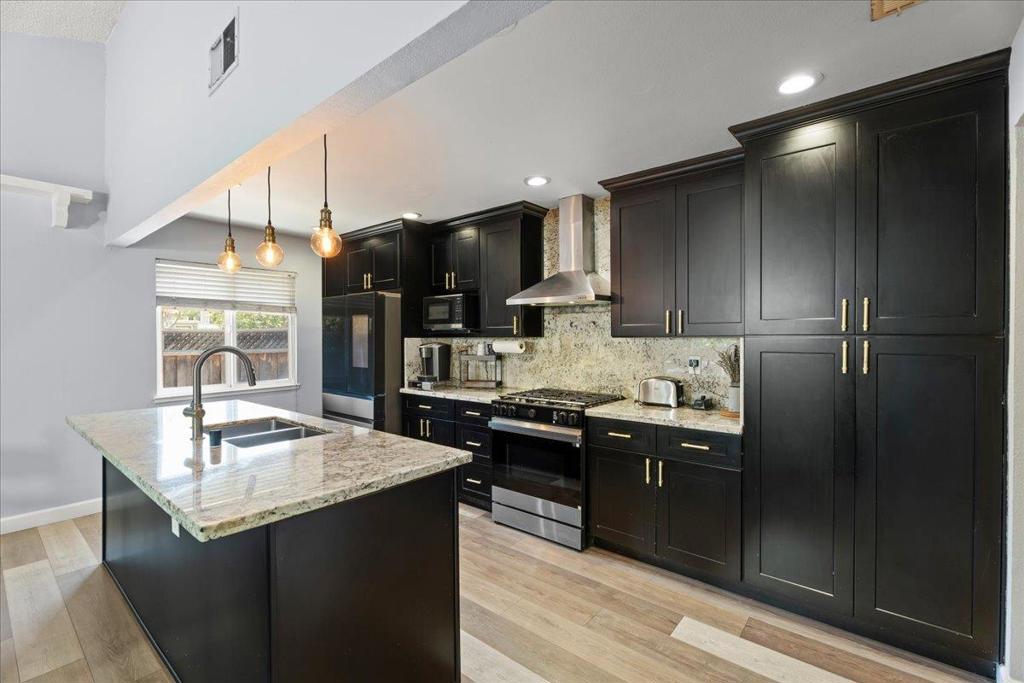 4584 Thousand Oaks Drive