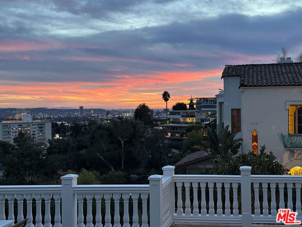 Photo of 2002 Hillcrest Road, Los Angeles, CA 90068 (MLS # 25612601)