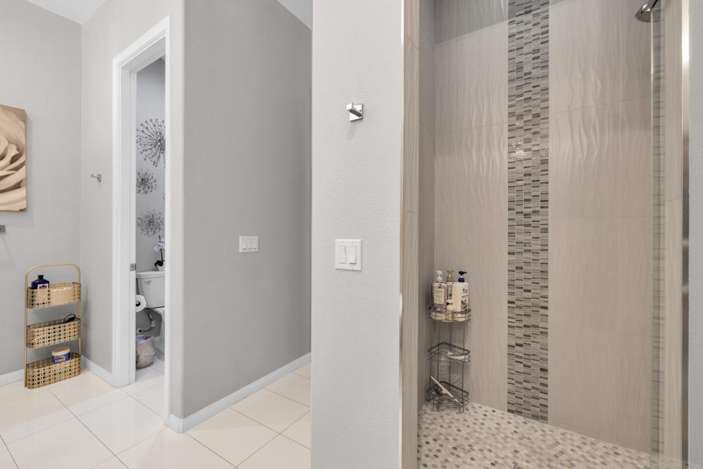 Legacy Villas - Residential