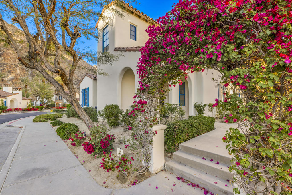 Legacy Villas - Residential