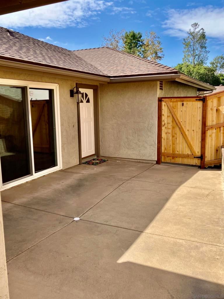 2158 Country Pl
