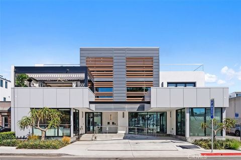 Photo of 419 29th St, Newport Beach, CA 92663 (MLS # NP25233329)