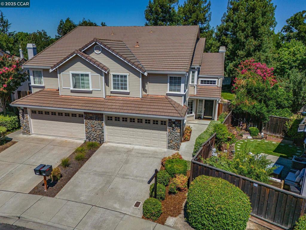 3705 Rose Rock Cir