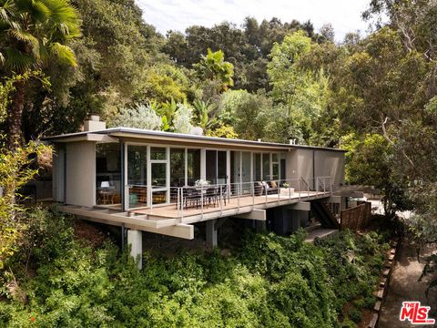 Photo of 3640 Multiview Drive, Los Angeles, CA 90068 (MLS # 26668857)