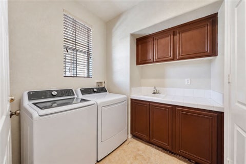 Tiny photo for 1331 Lockerton LN, Riverside, CA 92507 (MLS # SW26231958)