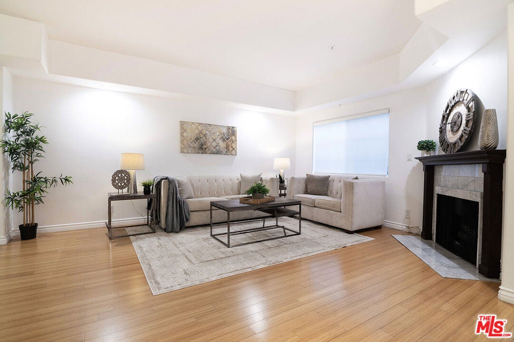 1537 S Wooster Street 105