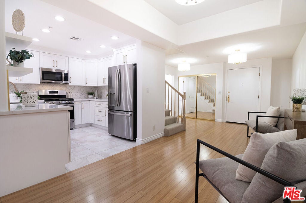 1537 S Wooster Street 105