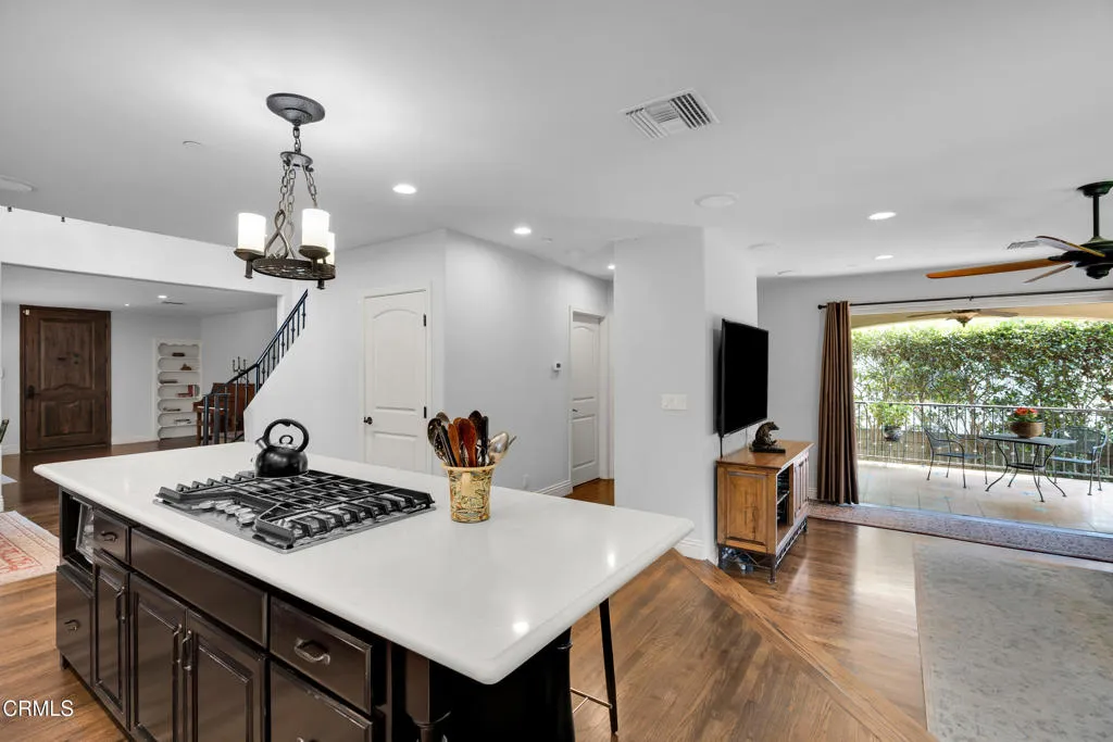 Monrovia, California 91016, United States, 4 Bedrooms Bedrooms, ,5 BathroomsBathrooms,Residential,Active,147444