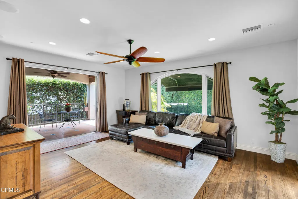 Monrovia, California 91016, United States, 4 Bedrooms Bedrooms, ,5 BathroomsBathrooms,Residential,Active,147444