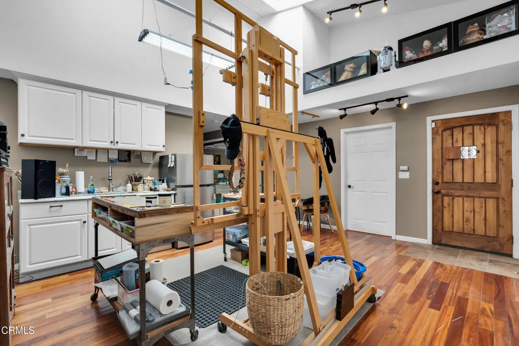 Monrovia, California 91016, United States, 4 Bedrooms Bedrooms, ,5 BathroomsBathrooms,Residential,Active,147444