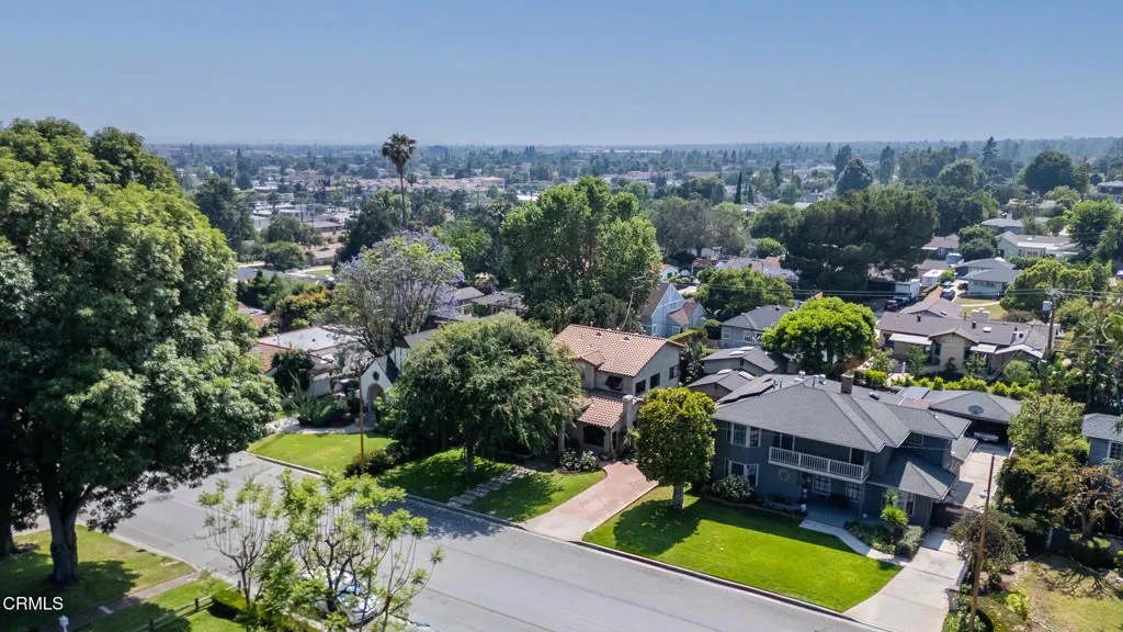 Monrovia, California 91016, United States, 4 Bedrooms Bedrooms, ,5 BathroomsBathrooms,Residential,Active,147444