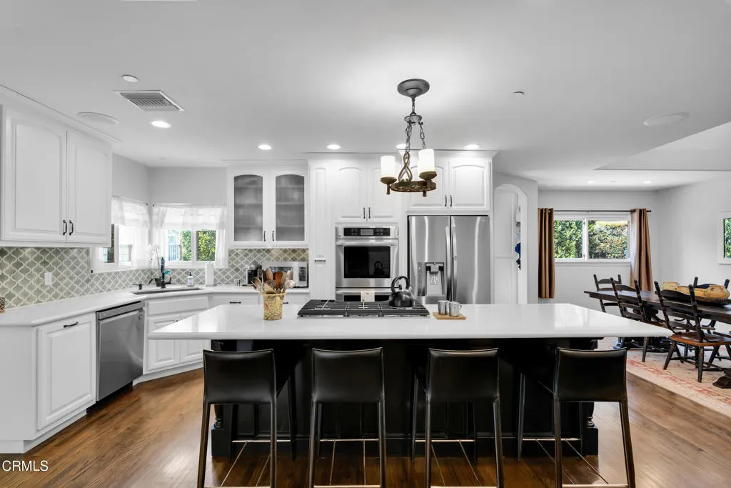 Monrovia, California 91016, United States, 4 Bedrooms Bedrooms, ,5 BathroomsBathrooms,Residential,Active,147444