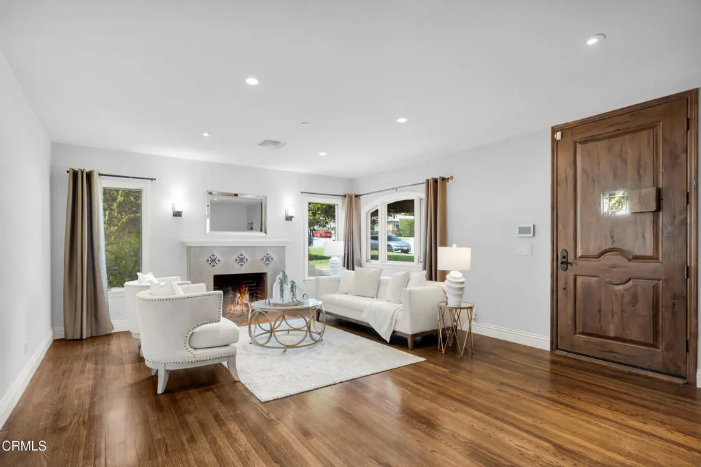 Monrovia, California 91016, United States, 4 Bedrooms Bedrooms, ,5 BathroomsBathrooms,Residential,Active,147444