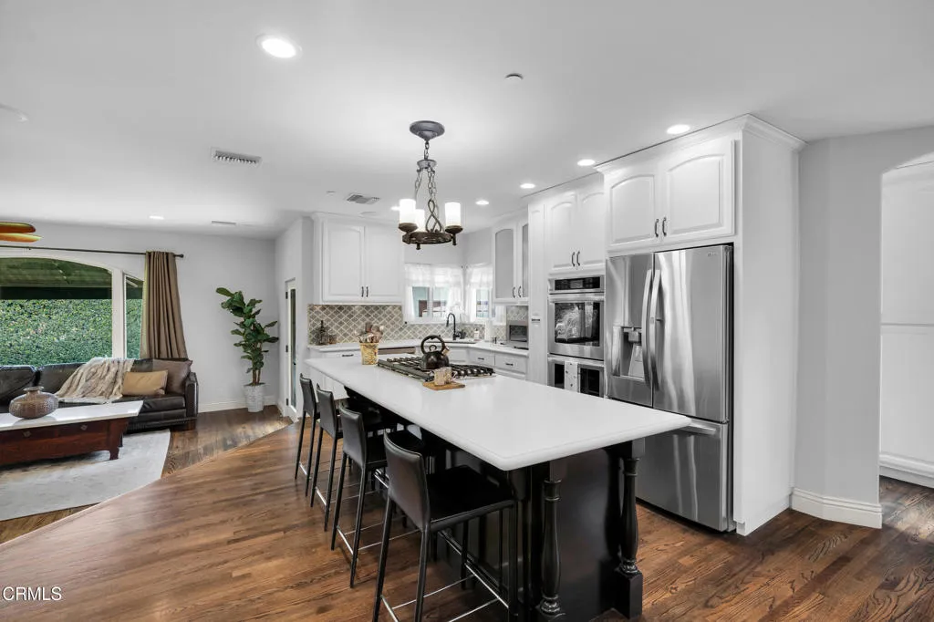 Monrovia, California 91016, United States, 4 Bedrooms Bedrooms, ,5 BathroomsBathrooms,Residential,Active,147444