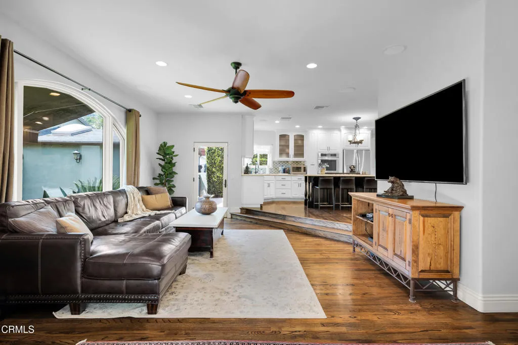 Monrovia, California 91016, United States, 4 Bedrooms Bedrooms, ,5 BathroomsBathrooms,Residential,Active,147444