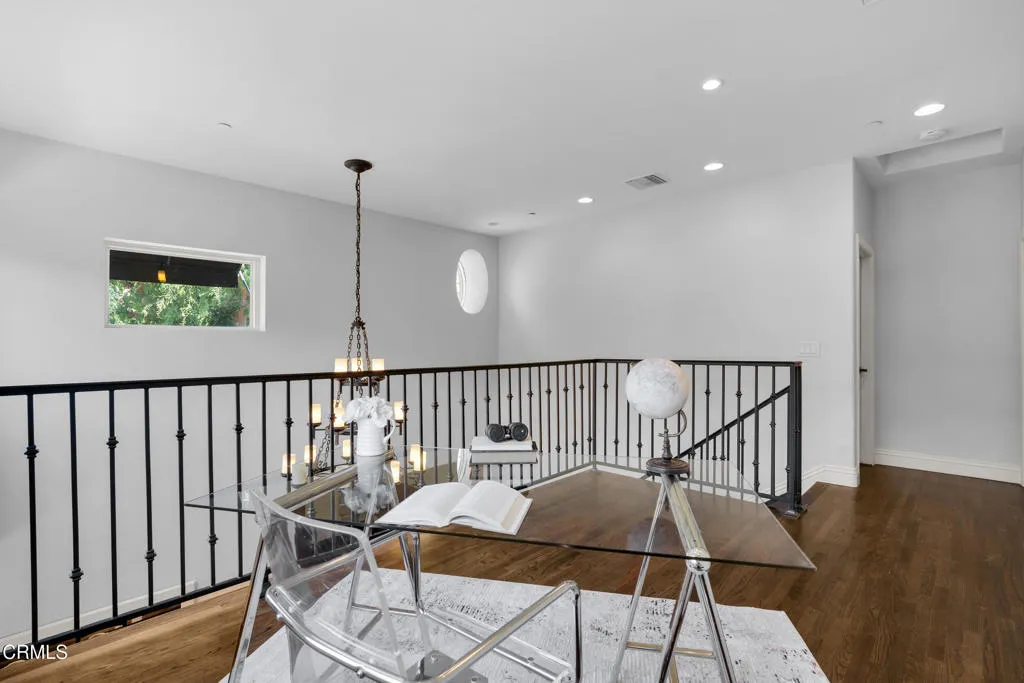 Monrovia, California 91016, United States, 4 Bedrooms Bedrooms, ,5 BathroomsBathrooms,Residential,Active,147444