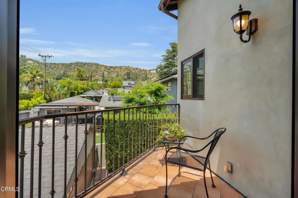 Monrovia, California 91016, United States, 4 Bedrooms Bedrooms, ,5 BathroomsBathrooms,Residential,Active,147444