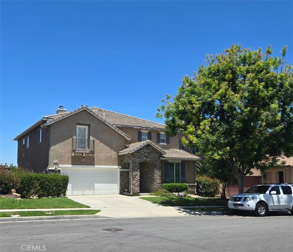 Beautiful 5-bedroom, 3.5-bath home with a bonus den and 3,086 sq ft of living space in sunny Corona. This home offers a spacious layout, 4-car garage, and is perfect for families or those needing extra room to work from home. Enjoy the warm weather, great neighborhood, and easy access to local amenities.