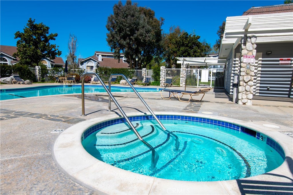 26961 Rainbow Glen 735