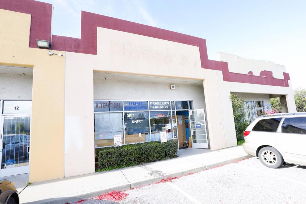 2114 2114 Senter Road 13
