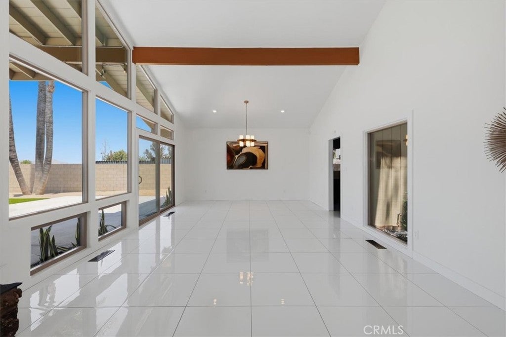 5813 Old Ranch